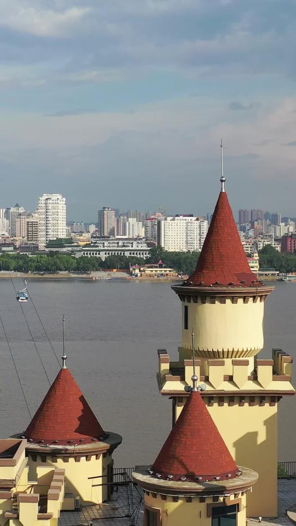 哈尔滨太阳岛城堡航拍视频视频的预览图