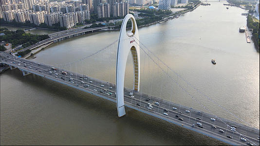 4k高清航拍一线城市广州猎德大桥车流下班高峰视频的预览图