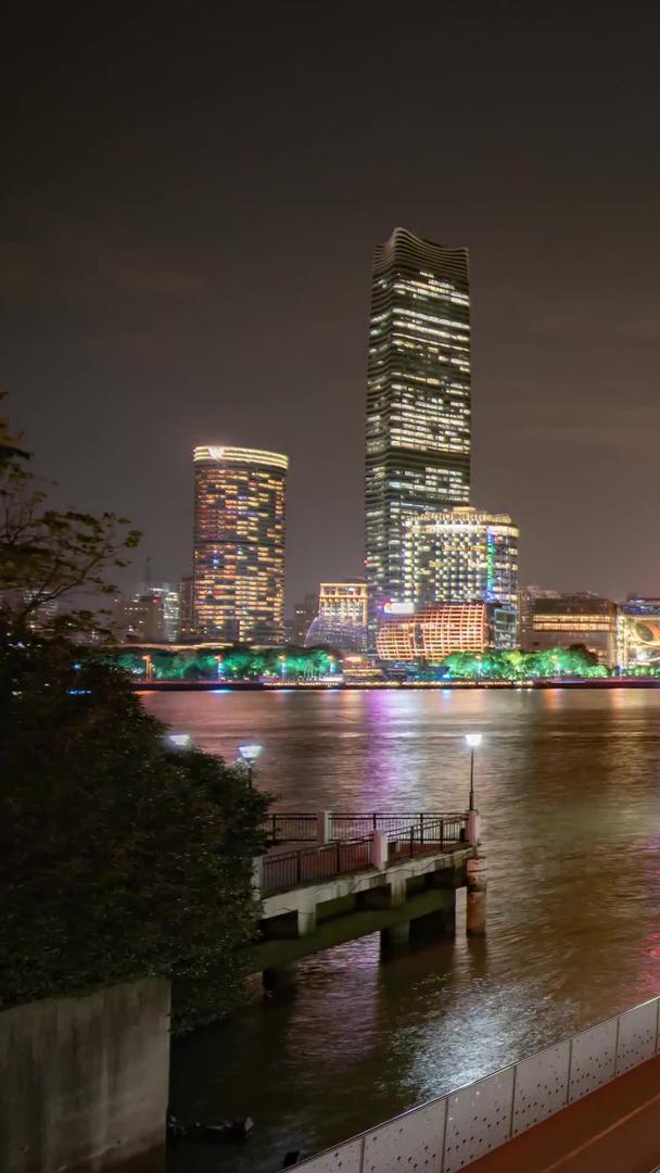 上海黄浦江轮渡游轮城市夜景灯光游客海岸延时摄影视频的预览图