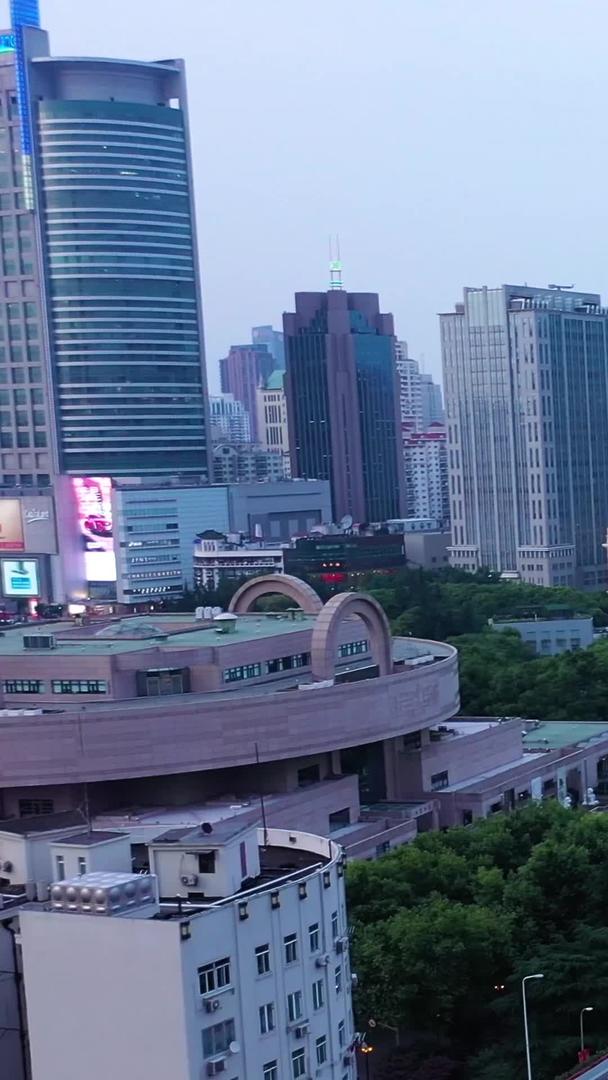 上海交通空镜航拍视频的预览图