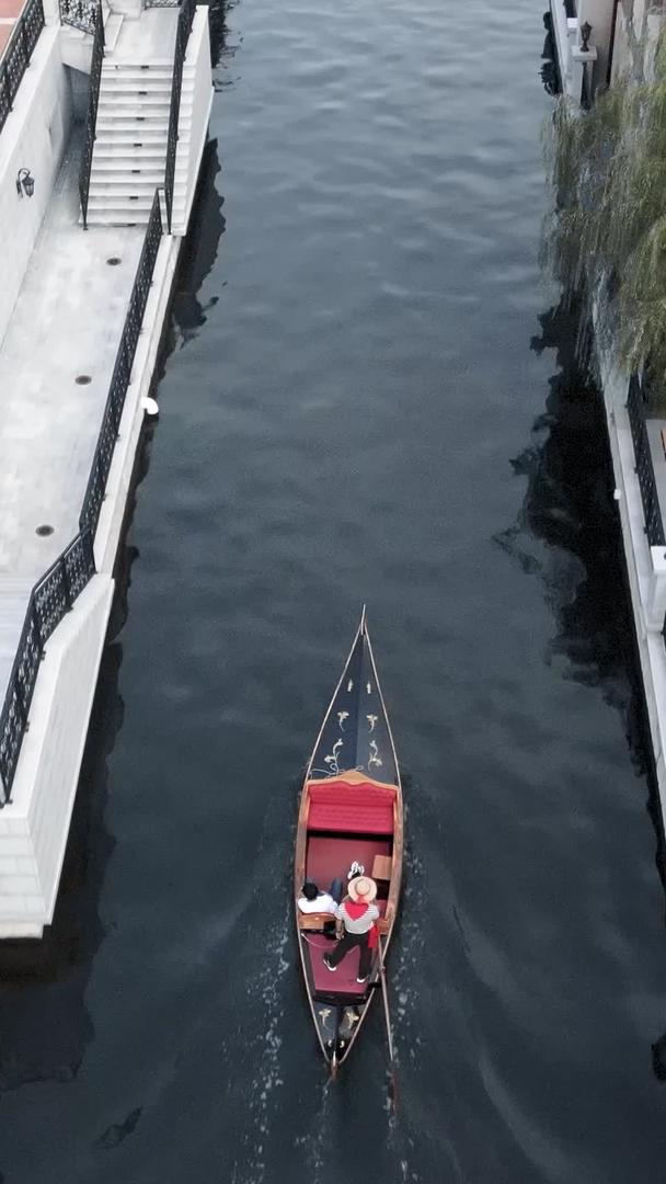 划船东港水城威尼斯大连旅游景区河流视频的预览图