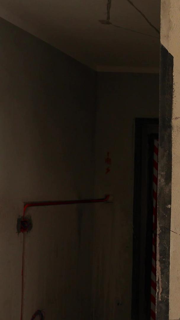 客厅及走廊商品房家装水电铺装装修后实拍视频的预览图