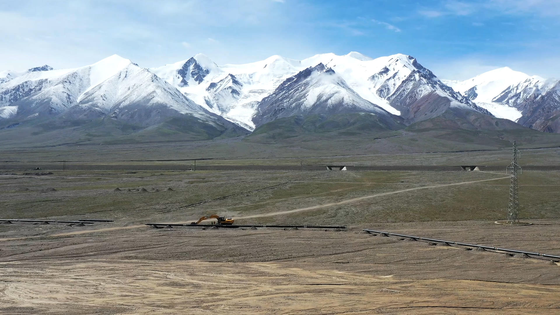 可可西里玉珠峰山脚下施工景象延时视频的预览图