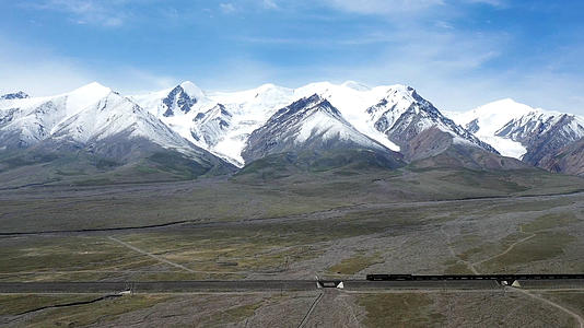 可可西里玉珠峰延时视频的预览图