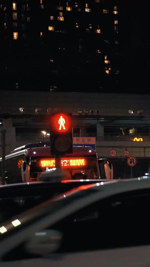 城市夜间交通生活空镜视频的预览图