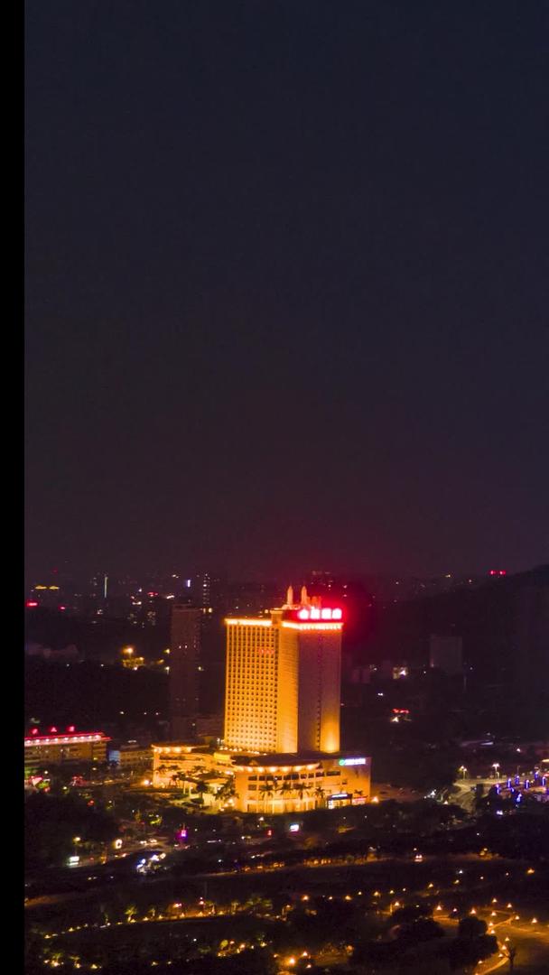 东莞国际贸易中心夜景延时摄影视频的预览图