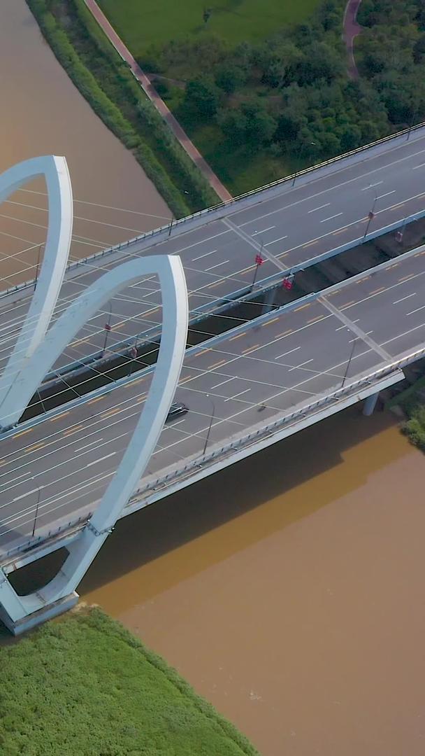桥梁交通航拍视频的预览图