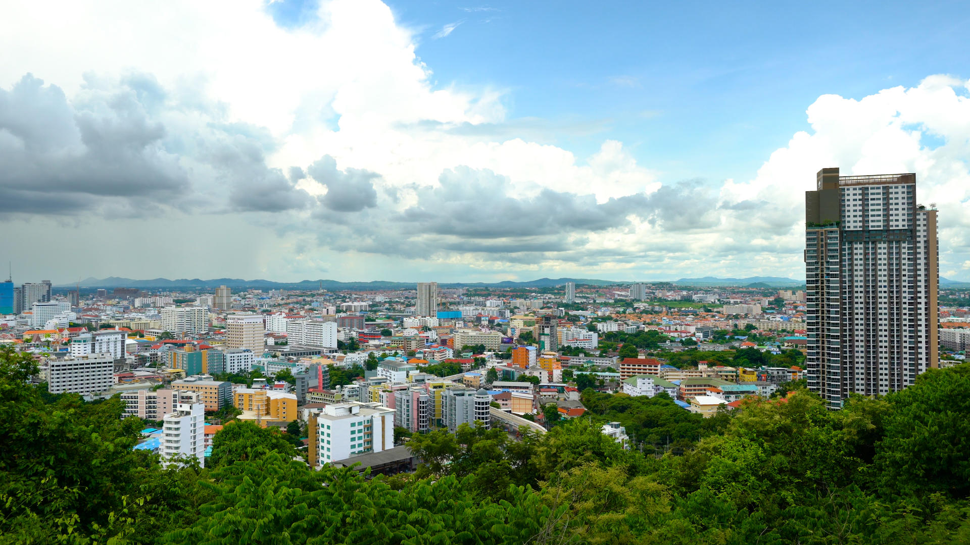 泰国热门旅游地芭堤雅城市全景延时合集4K视频的预览图