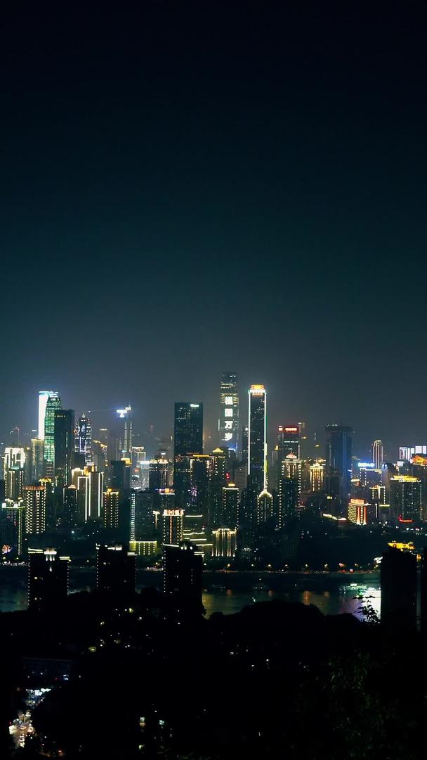 俯瞰重庆江景城市群夜景视频的预览图