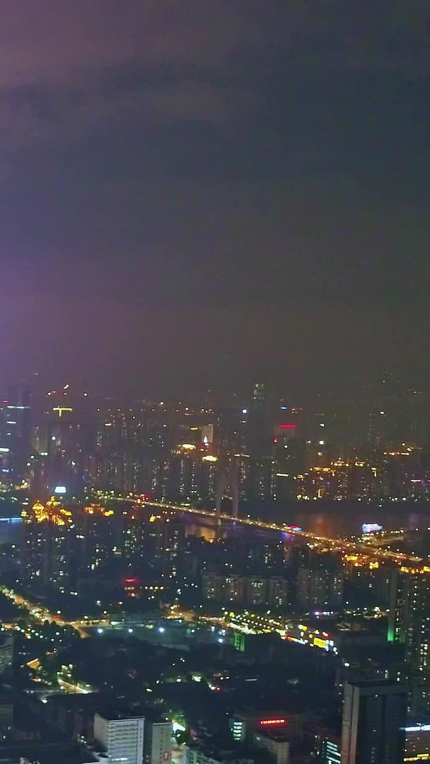 广州CBD夜景航拍视频的预览图