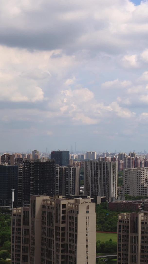 推迟城市高楼视频视频的预览图