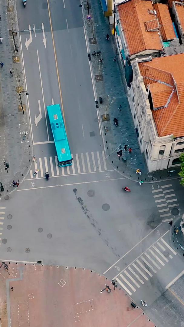 航拍城市老租界红瓦房十字路口交通视频素材视频的预览图