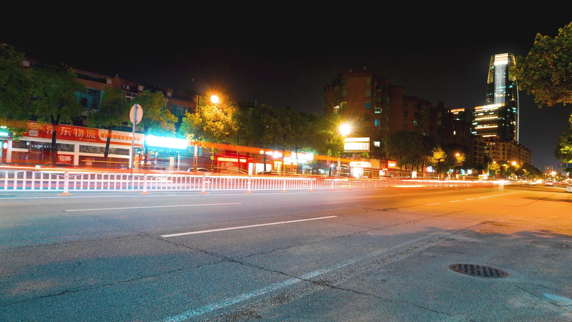 城市交通夜景车流视频的预览图