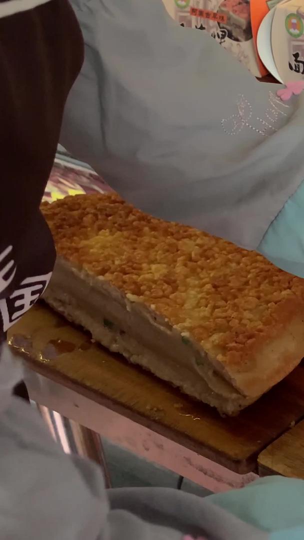 福建漳州著名美食小吃面煎果视频集合视频的预览图