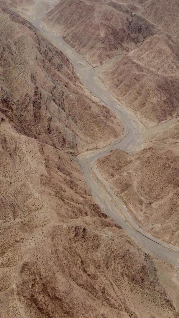 宁夏银川黄河石林航拍地质地貌视频的预览图
