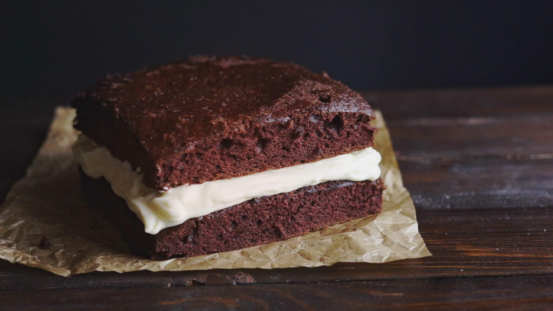 美味的可可蛋糕视频的预览图