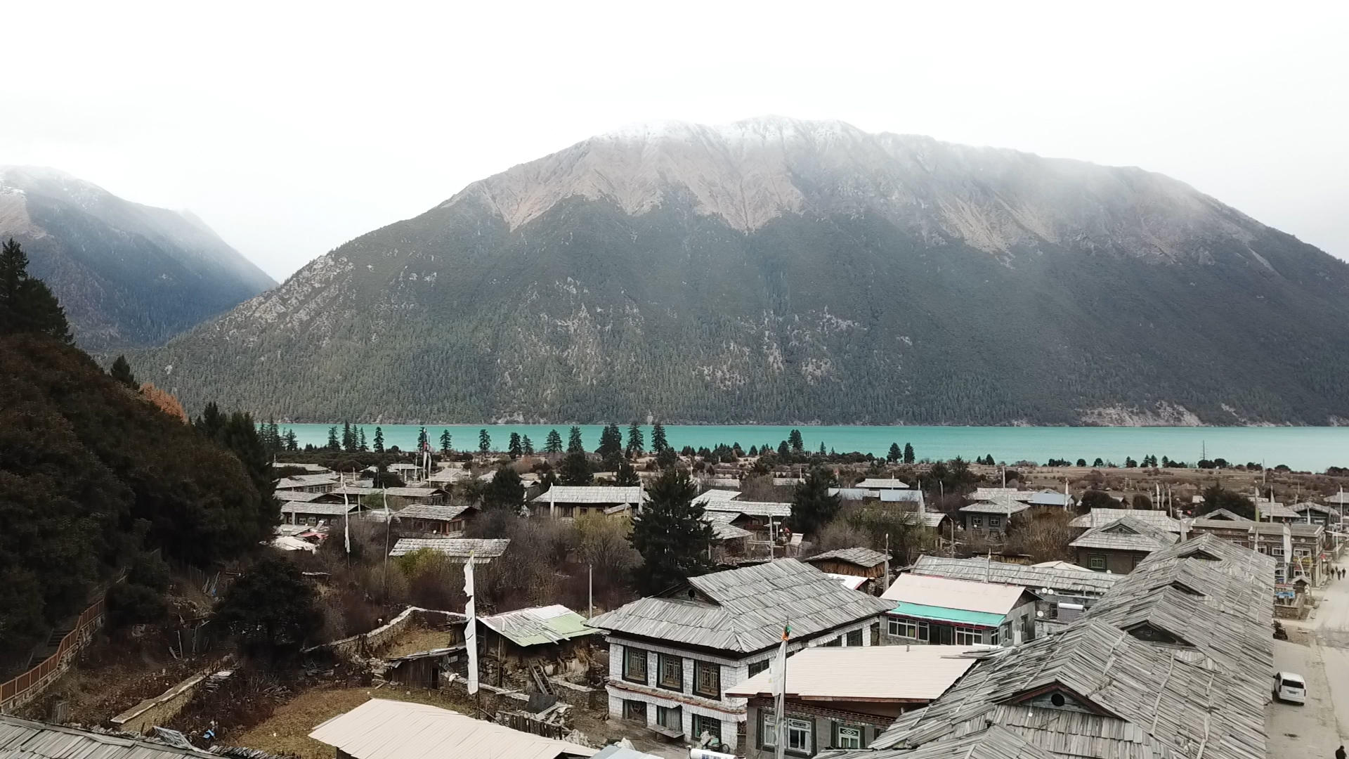 西藏林芝结巴村航拍视频的预览图