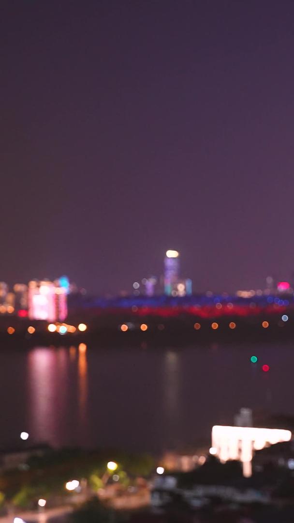 城市夜景灯光虚焦失真空境素材视频的预览图