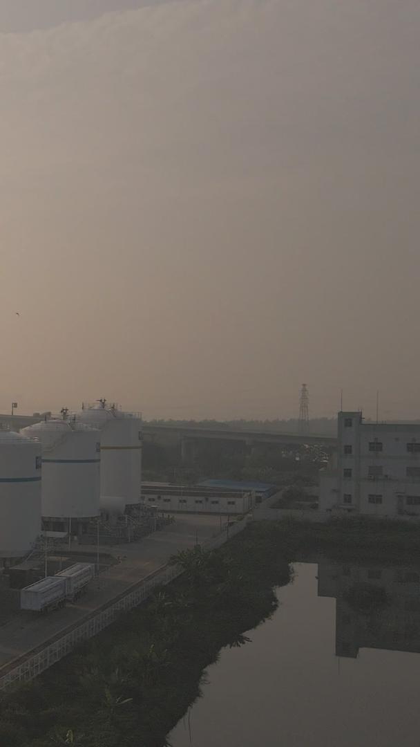 炼钢密集型工业工厂视频的预览图