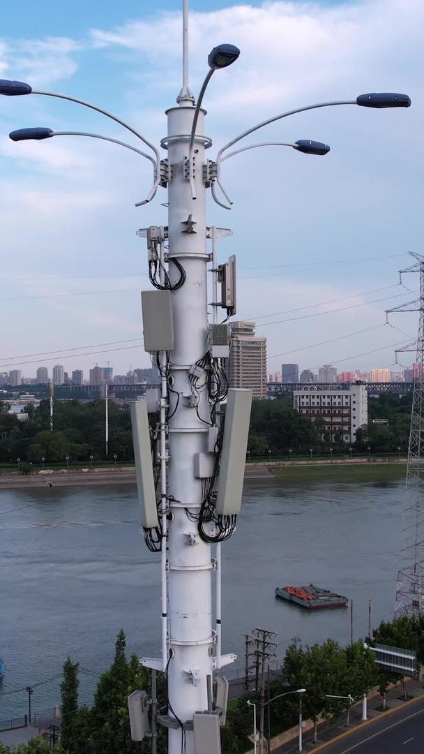 航空城市街道无线天线信号接收器信号塔技术数码素材视频的预览图