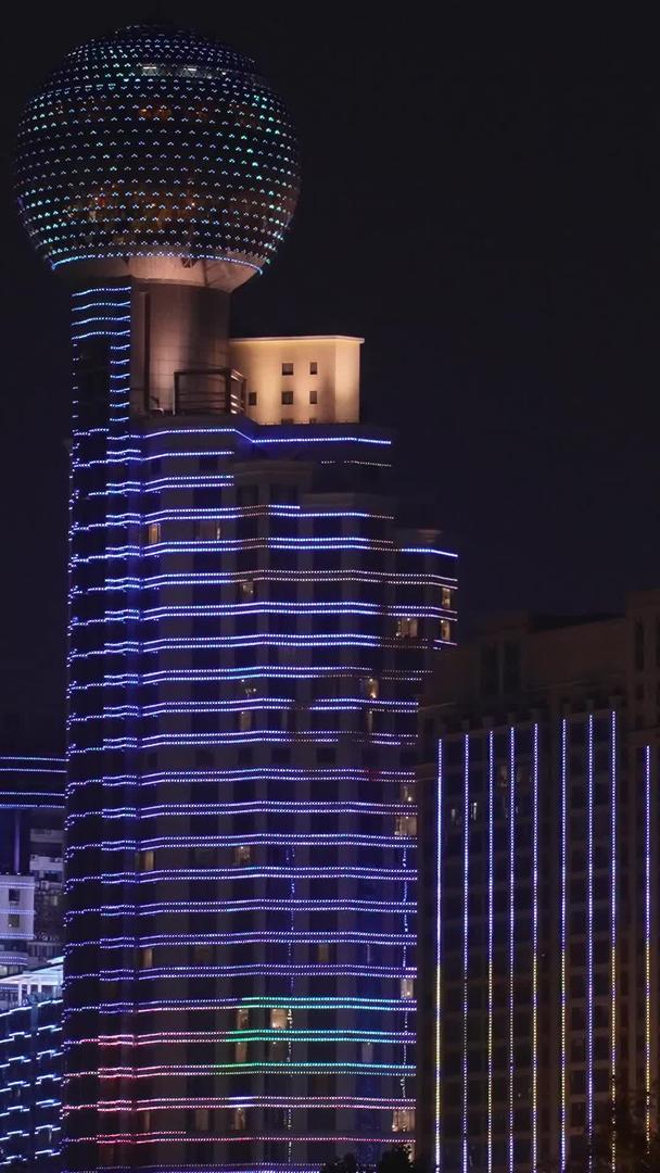 城市节日夜商务建筑灯光秀素材视频的预览图