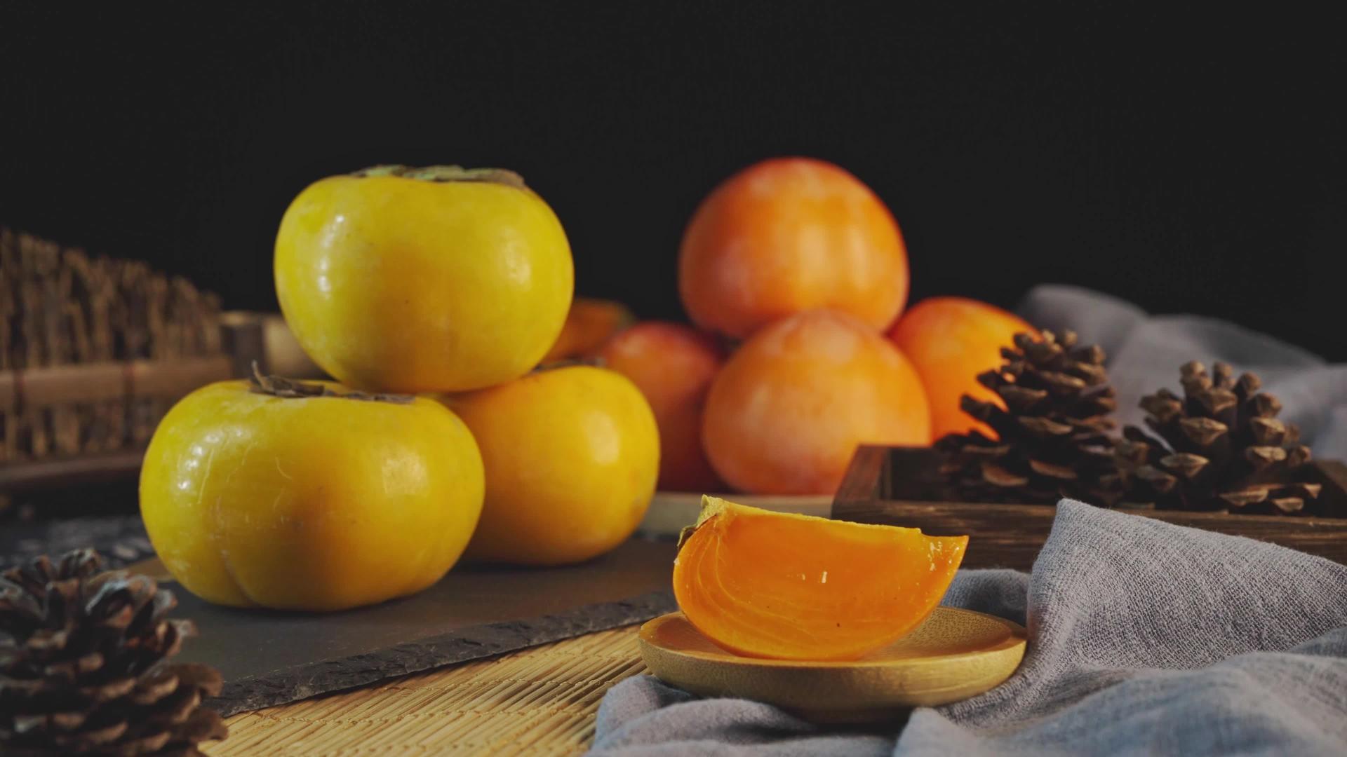 秋季果实柿子成熟空镜头4k视频的预览图