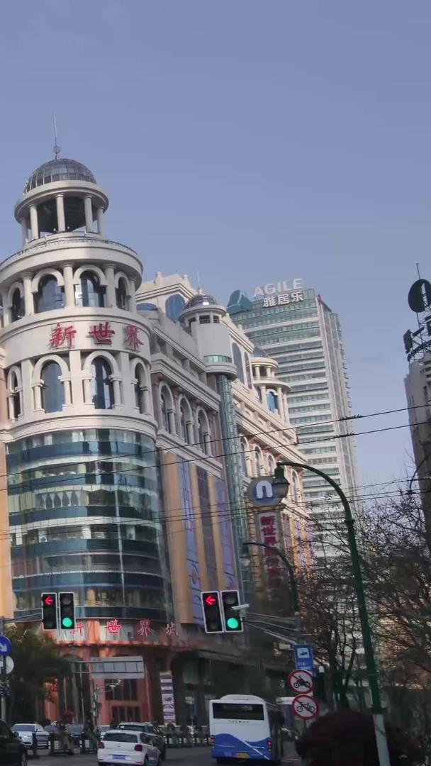 上海南京东路新世界车流视频的预览图