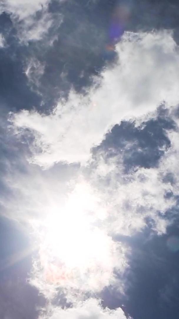 多云的天气视频的预览图