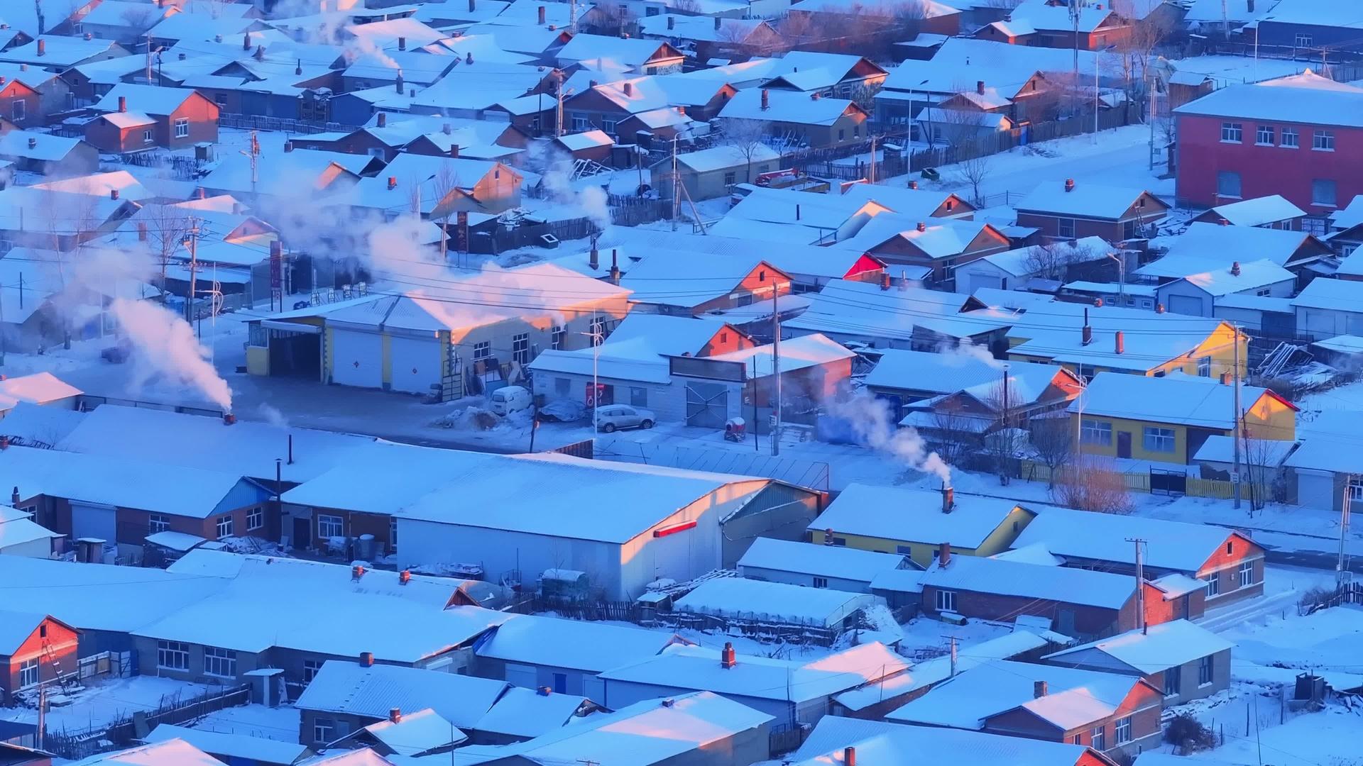 北方城市冬季雪景覆盖4k视频的预览图