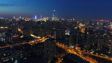 4K航拍上海城市夜景视频的预览图