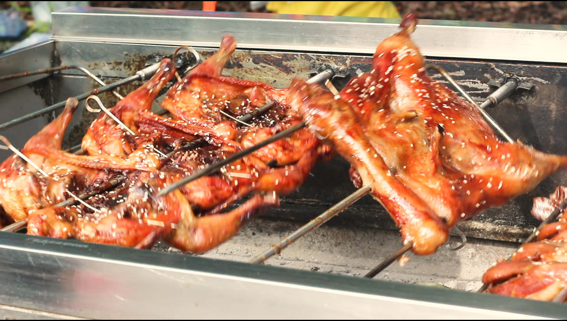 1080P美味的食物烧烤烤鸭视频的预览图