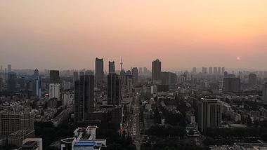 1080P航拍南京街道落日视频的预览图