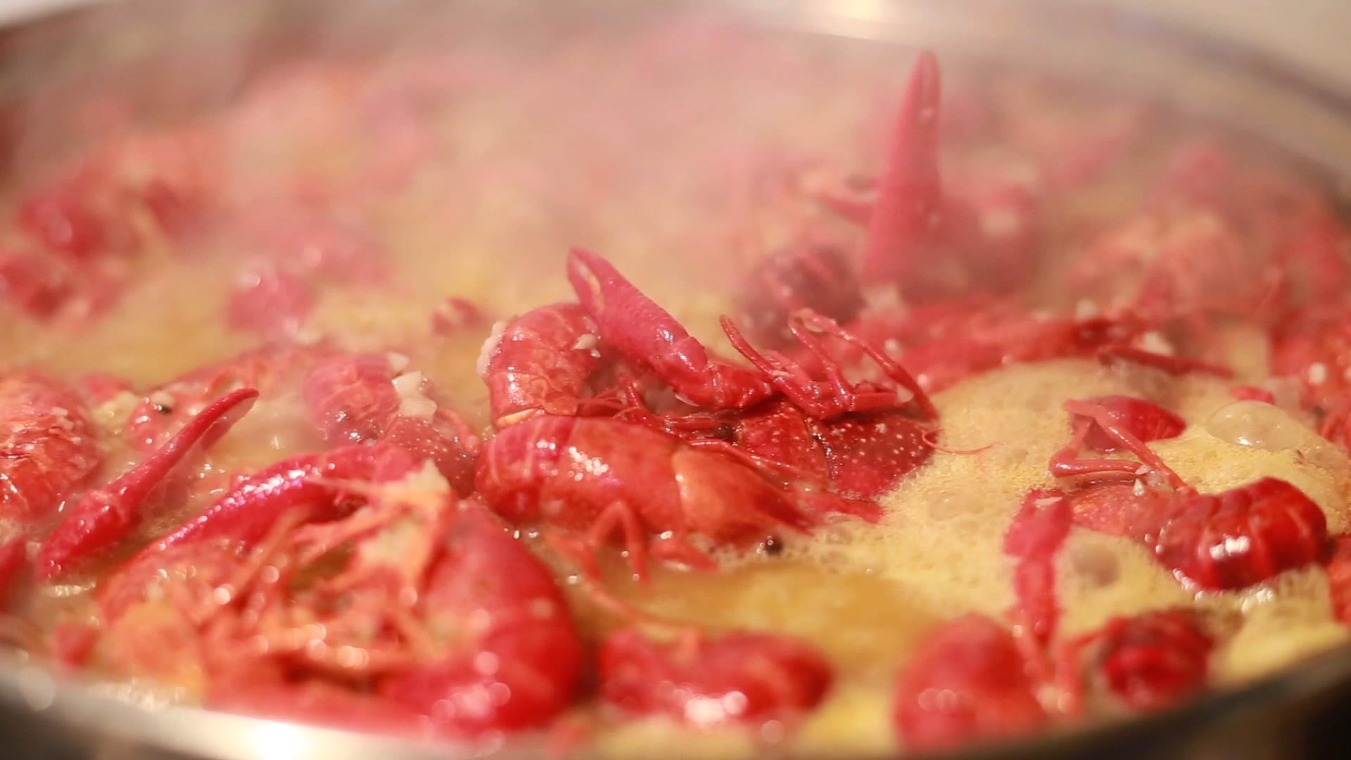 1080P小龙虾烹饪过程视频的预览图