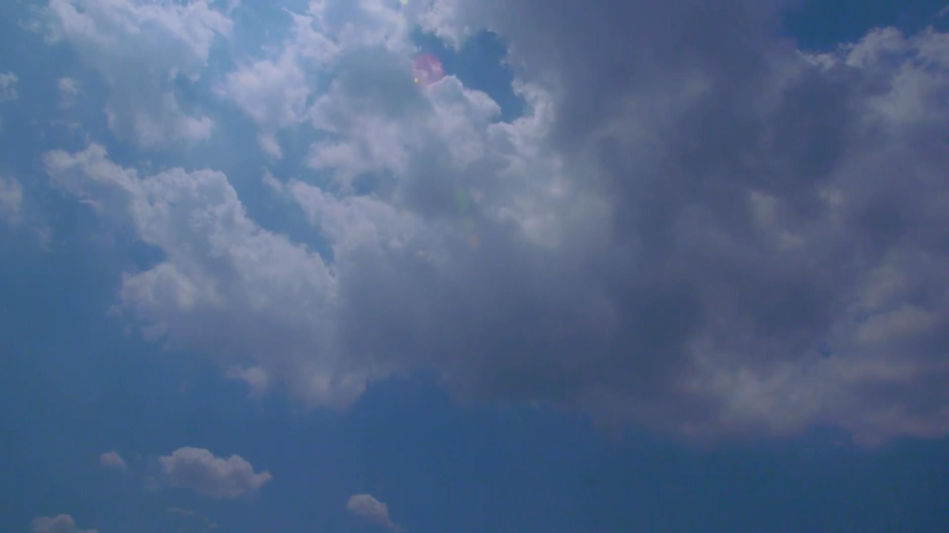 1080P蓝天白云延时摄影视频的预览图