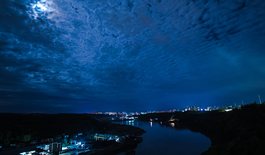 1080P工业魔幻江边城市夜景延时视频的预览图