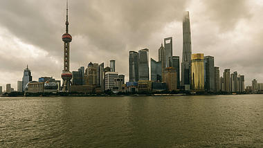 4K白天延时摄影上海东方明珠视频的预览图