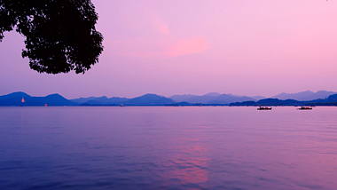 4K慢门杭州西湖夕阳晚霞风光视频的预览图