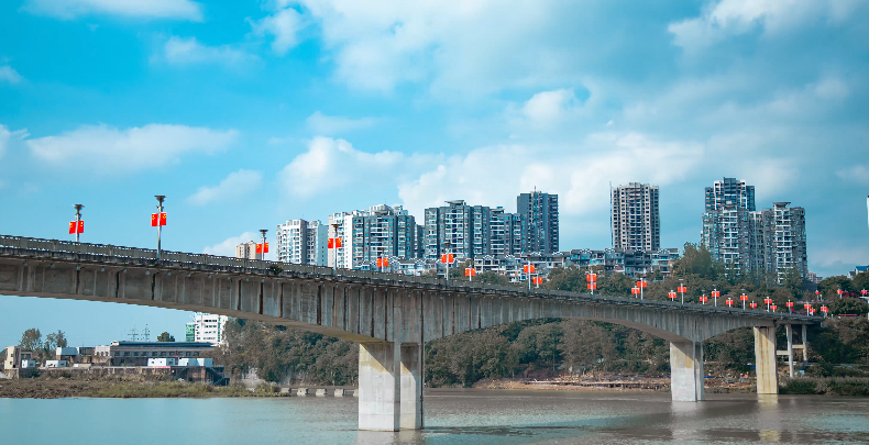 1080P跨江大桥挂红旗天气晴朗时实拍视频的预览图