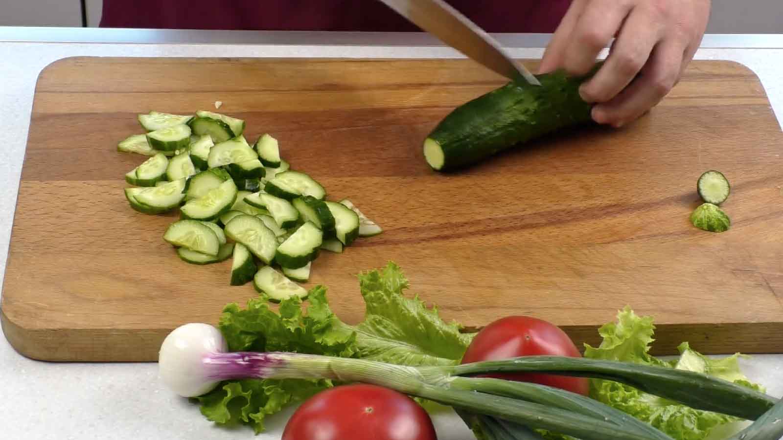 厨师切菜餐饮店蔬菜高清视频视频的预览图