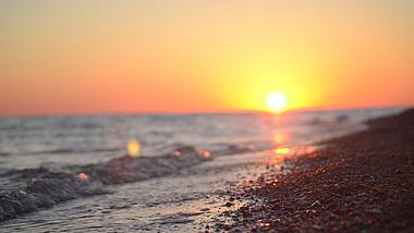 1080P海平线浪花夕阳落日实拍视频的预览图