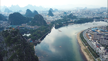 4k高清航拍漓江木龙湖段旅游城市风光视频的预览图