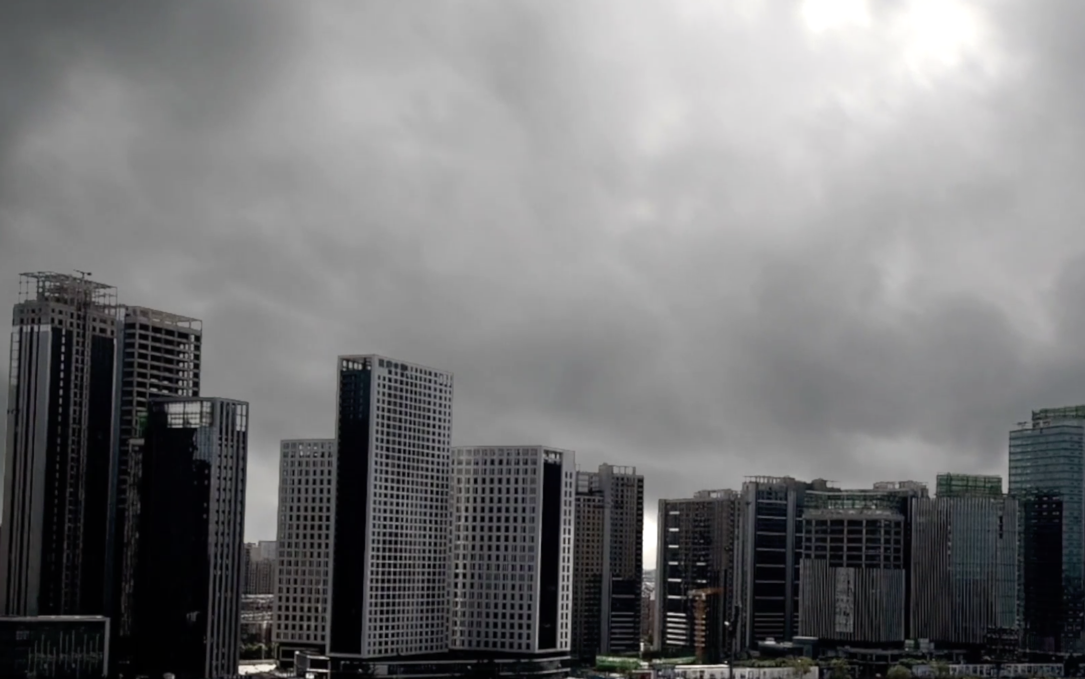 1080p城市乌云延时实拍视频的预览图
