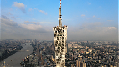 航拍广州塔地标建筑物视频的预览图