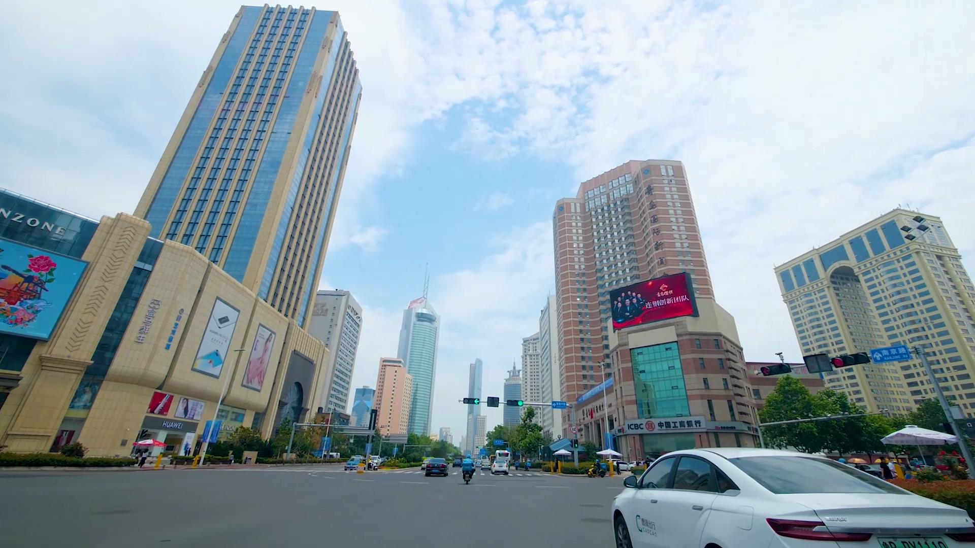 1080P城市高大楼宇建筑公路视频的预览图