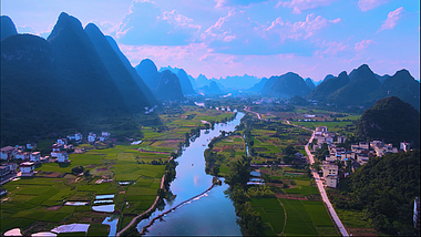高清航拍桂林遇龙河景区景色视频的预览图
