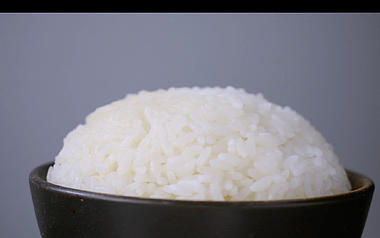 实拍1080P一碗米饭视频视频的预览图