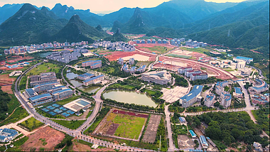 航拍桂林电子科技大学校园视频的预览图