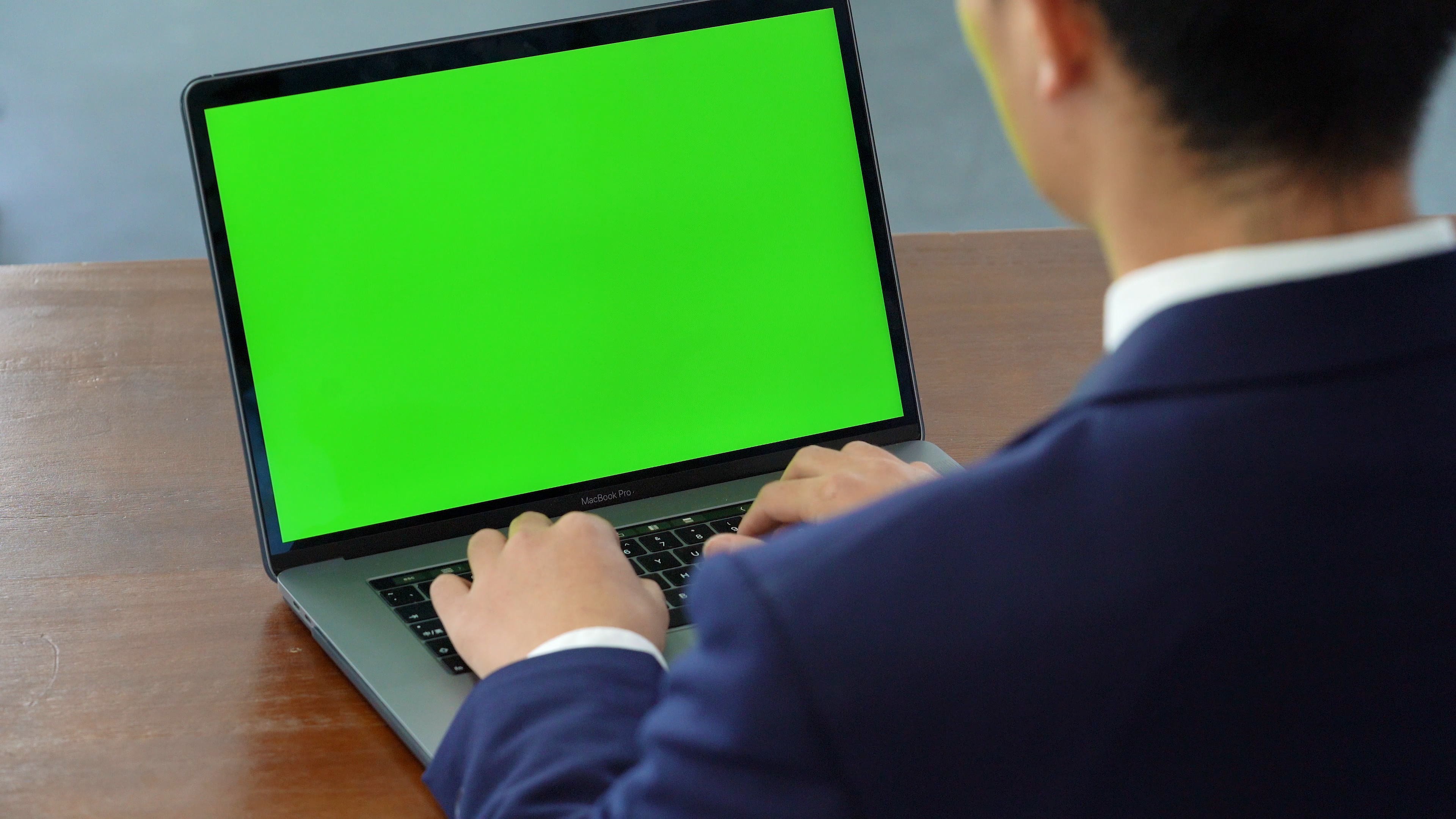 4k商务办公笔记本绿幕抠像视频ae模板视频的预览图