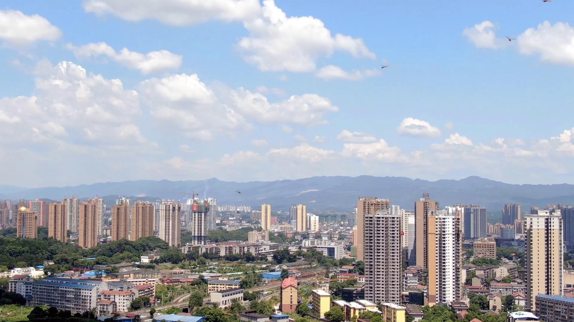 1080P实拍城市蓝天白云延时摄影视频的预览图