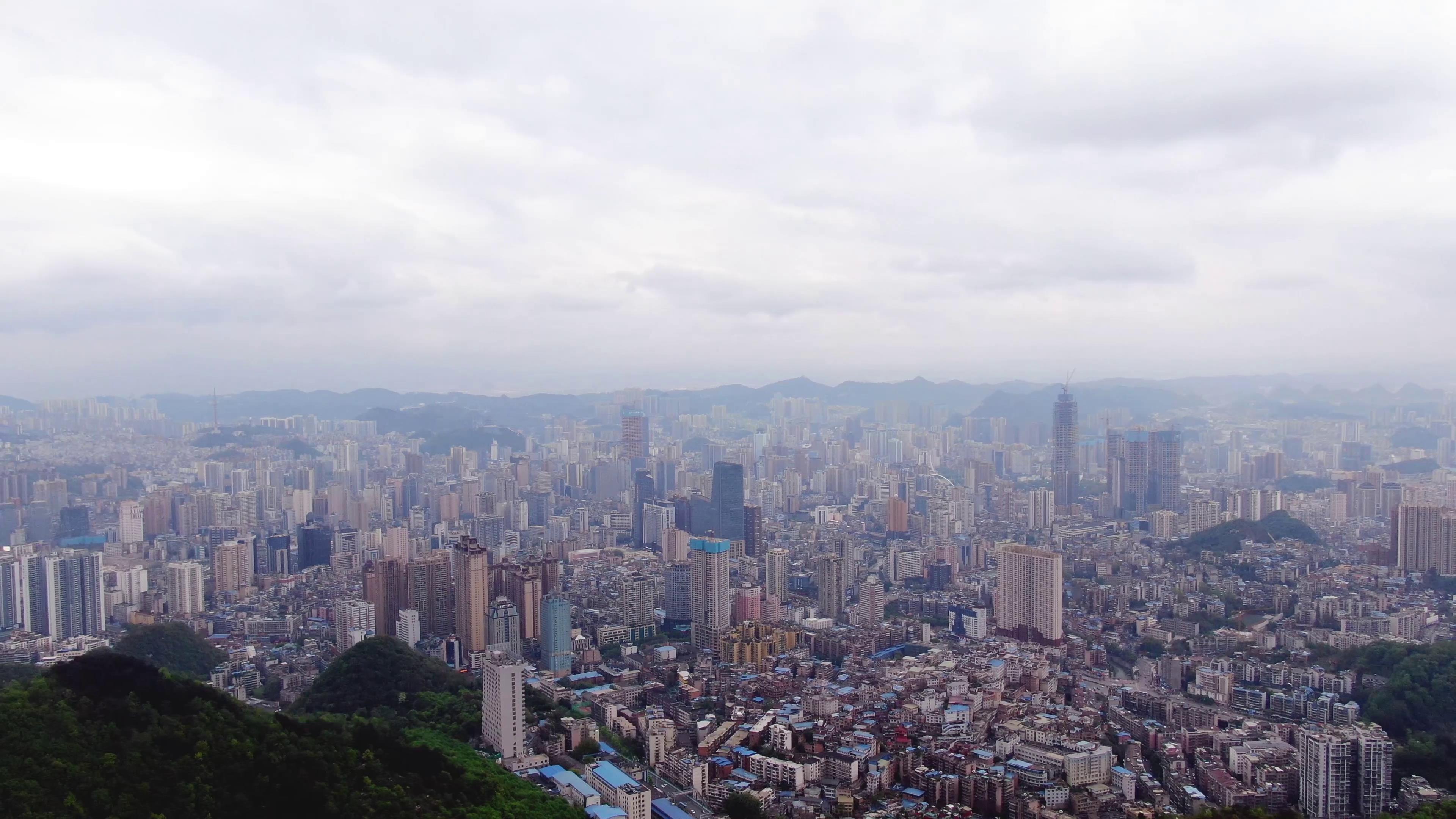 4K航拍贵阳城市建设整体环境视频视频的预览图